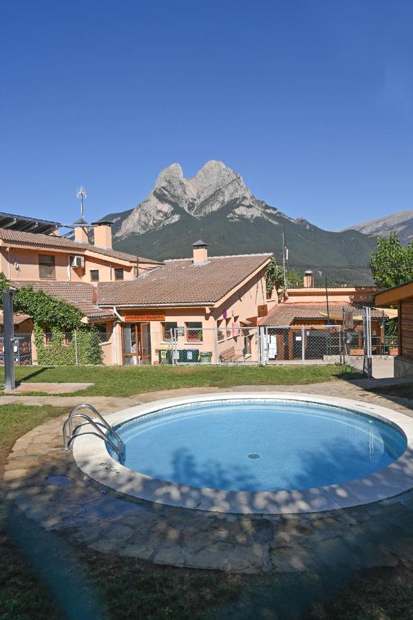 Wecamp Pedraforca ซัลเดส ภายนอก รูปภาพ