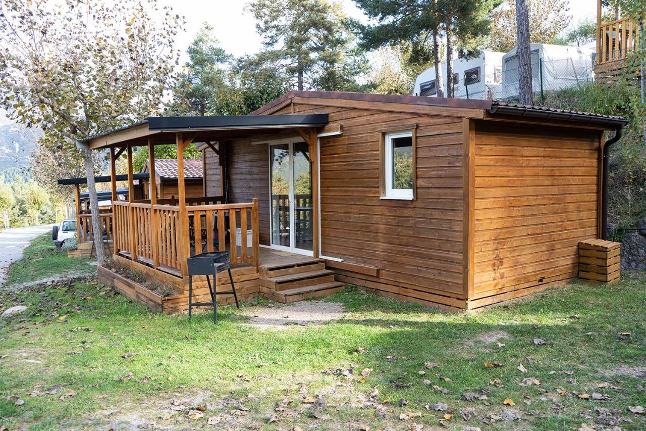 Bungalows Del Camping Pedraforca ซัลเดส ภายนอก รูปภาพ