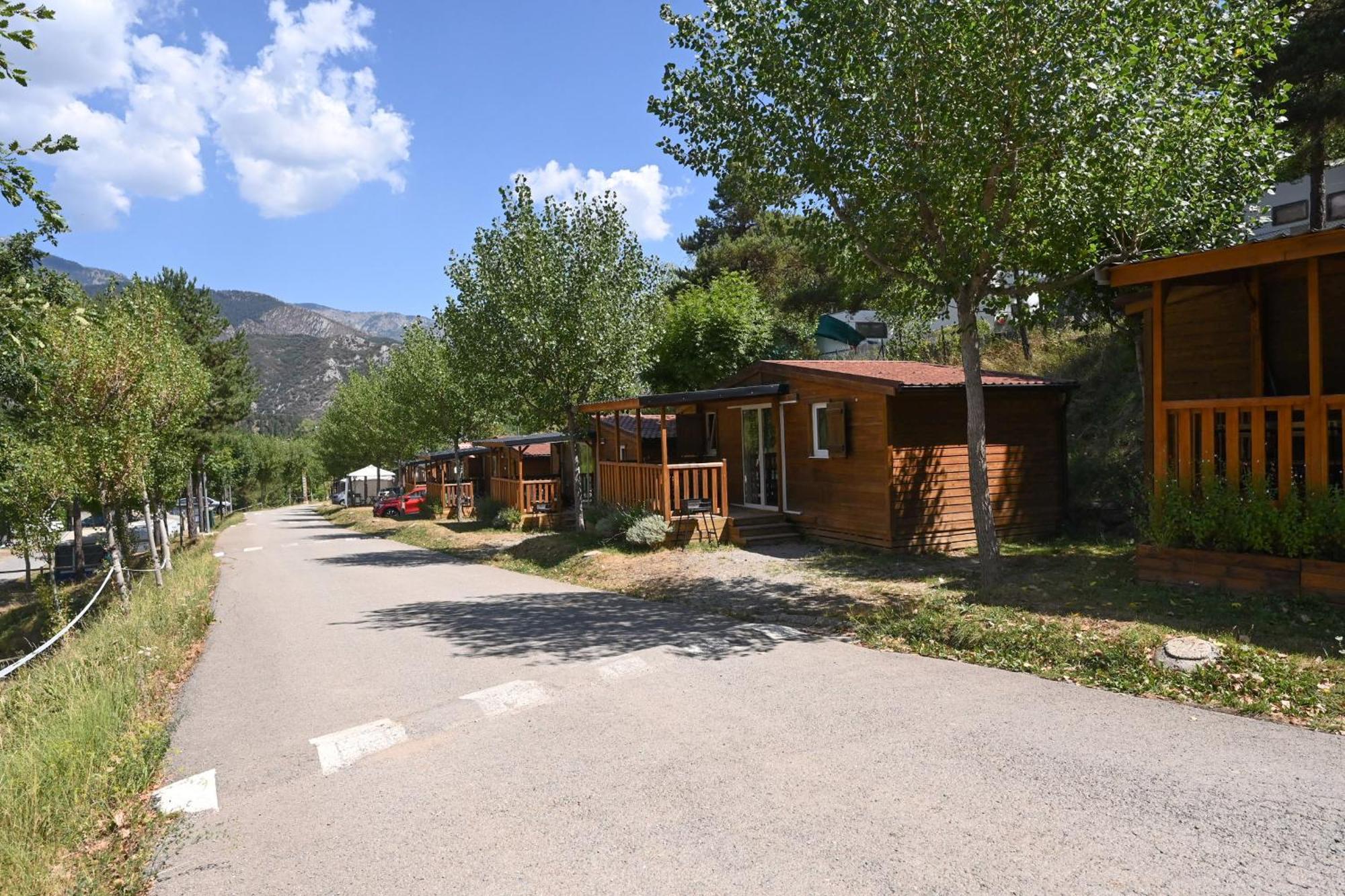 Bungalows Del Camping Pedraforca ซัลเดส ห้อง รูปภาพ